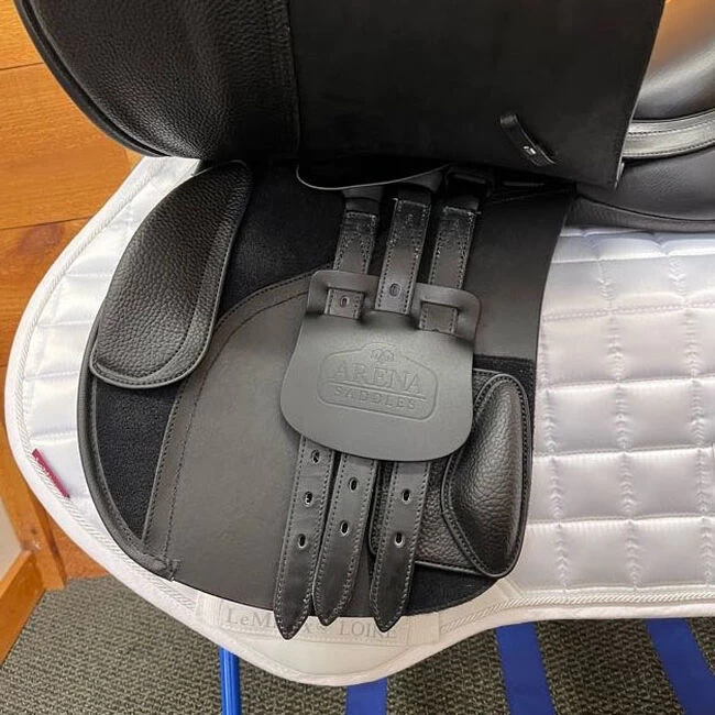 Demo - Arena High Wither All Purpose Saddle - Black - 17" 4 Demo - Arena High Wither All Purpose Saddle - Black - 17" - Image 2