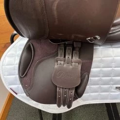 Demo - Bates Caprilli Close Contact Heritage Leather Saddle - Brown - 17.5" -Equestrian Supplies BCCCRBHCBR44 2