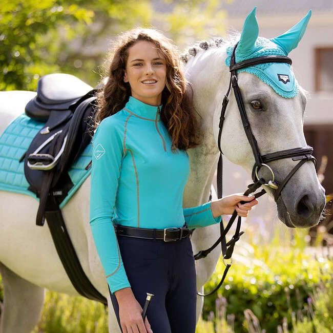 LeMieux Loire Classic Close Contact Square Pad - Azure 4 LeMieux Loire Classic Close Contact Square Pad - Azure - Image 2